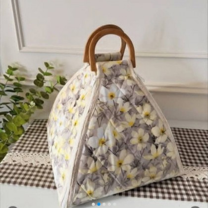 بقجة حافظة للطعام هرمية الشكل بحجم 32 سم 