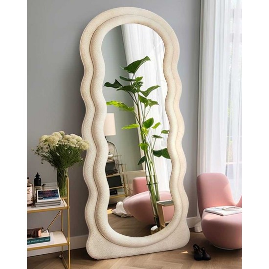 مرآة طولية بتصميم منحنى متوفرة بعدة ألوان مختلفة