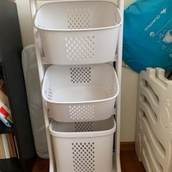 سلة غسيل مكونة من ٣ طبقات