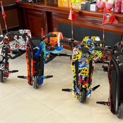 سكوتر كهربائي للاطفال مع اضائة مميزة