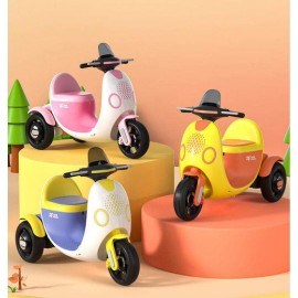 دراجة اطفال كهربائية بثلاثة عجلات متوفرة بثلاثة الوان مختلفة