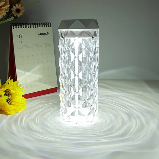مبخرة كريستال مزودة بإضاءة تعمل عن طريق الشحن