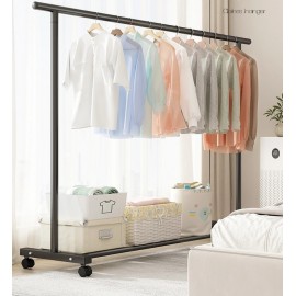 ستاند ملابس باللون الاسود