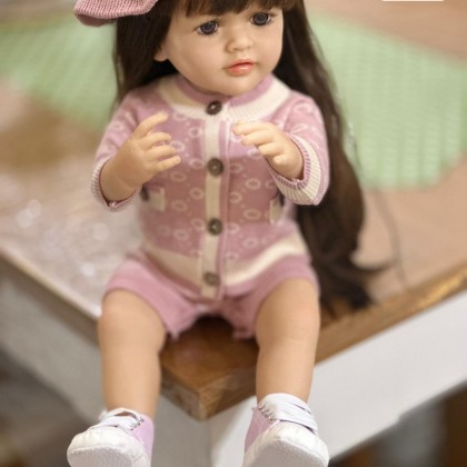 دمية الاطفال الرائعة 