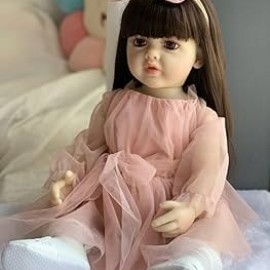 دمية الاطفال الرائعة