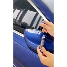 علبة طلاء مع ريشة لإزالة خدوش السيارات بالوان مختلفه
