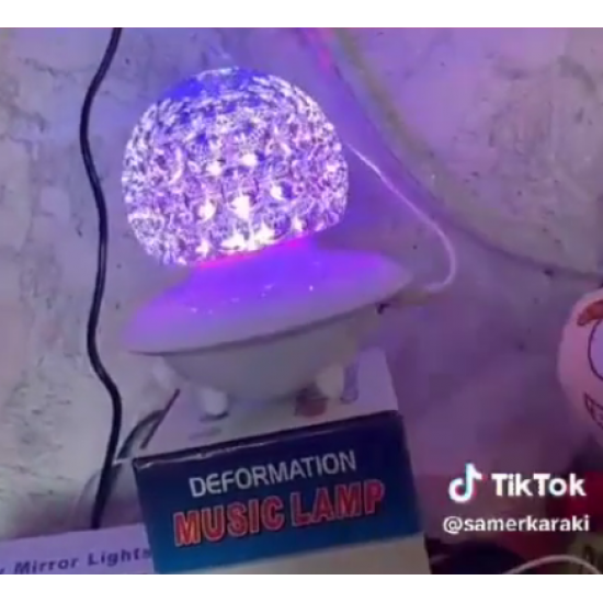 سماعة سبيكر بلوتوث مع اضاءة بعدة ألوان وبتصميم مميز 