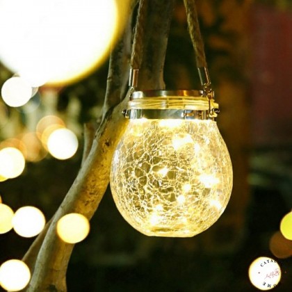 اضاءة رمضانية على شكل مصباح معلق تعمل على الطاقة الشمسية 