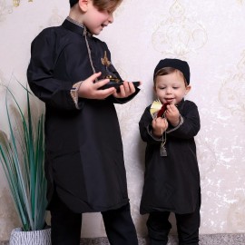 طقم باكستاني للاطفال مكون من دشاش و بنطلون و طاقية طقم باكستاني للاطفال مكون من دشاش و بنطلون و طاقية