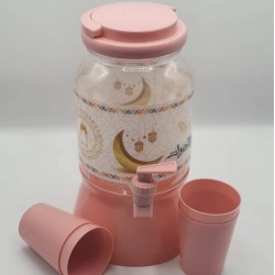 ابريق للمشروبات الباردة مع 4 كاسات وبعدة احجام 