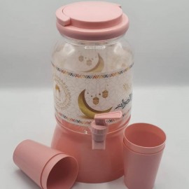 ابريق للمشروبات الباردة مع 4 كاسات وبعدة احجام  ابريق للمشروبات الباردة مع 4 كاسات وبعدة احجام