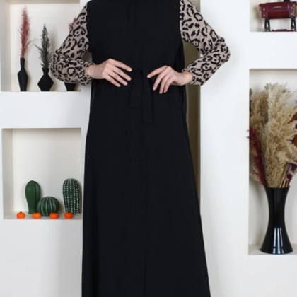 	عباية سوداء بأكمام تايغر (ذهبي) EYM1197
